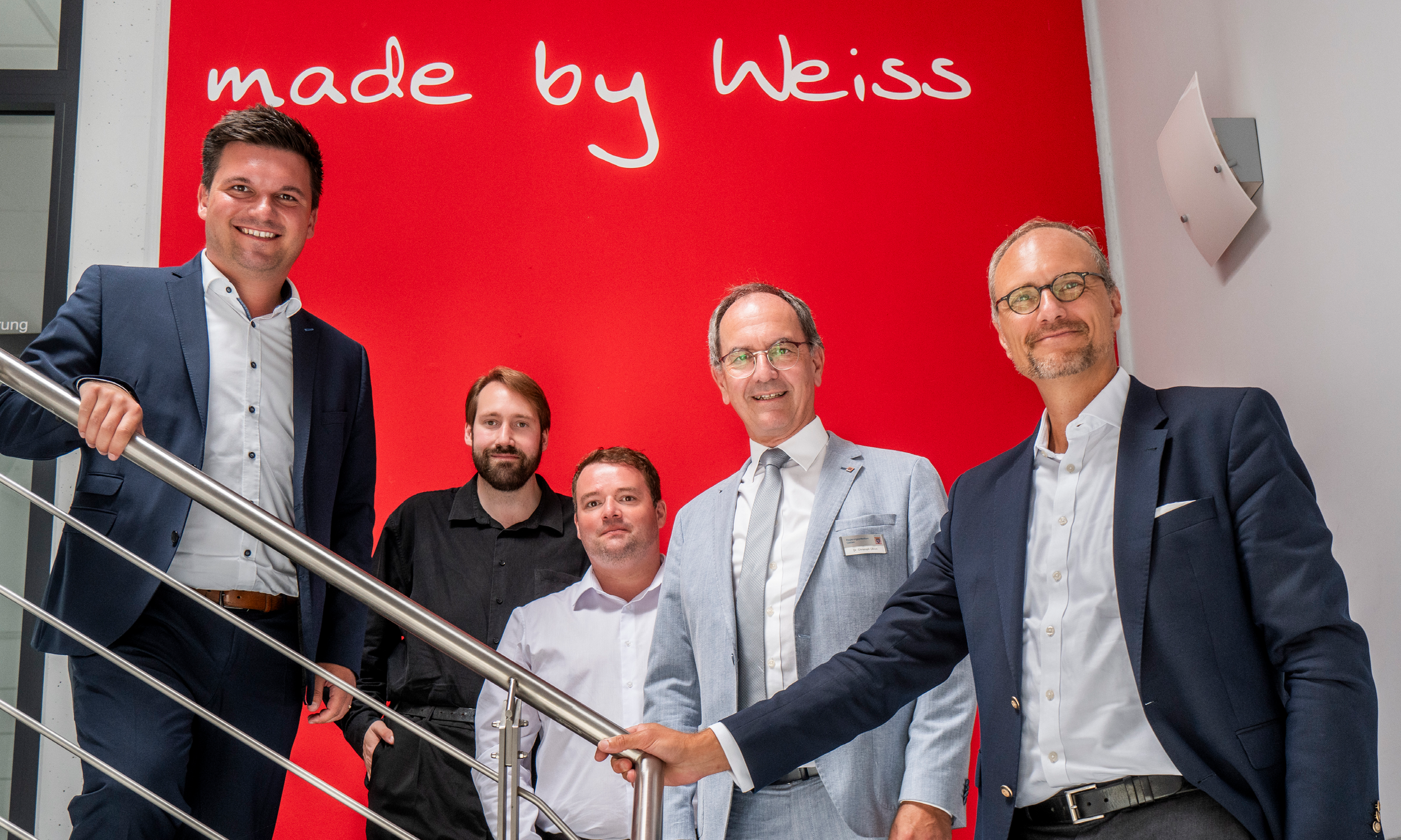 Regional President Ullrich informs himself at the company Weiss Chemie + Technik GmbH & Co. KG in Haiger