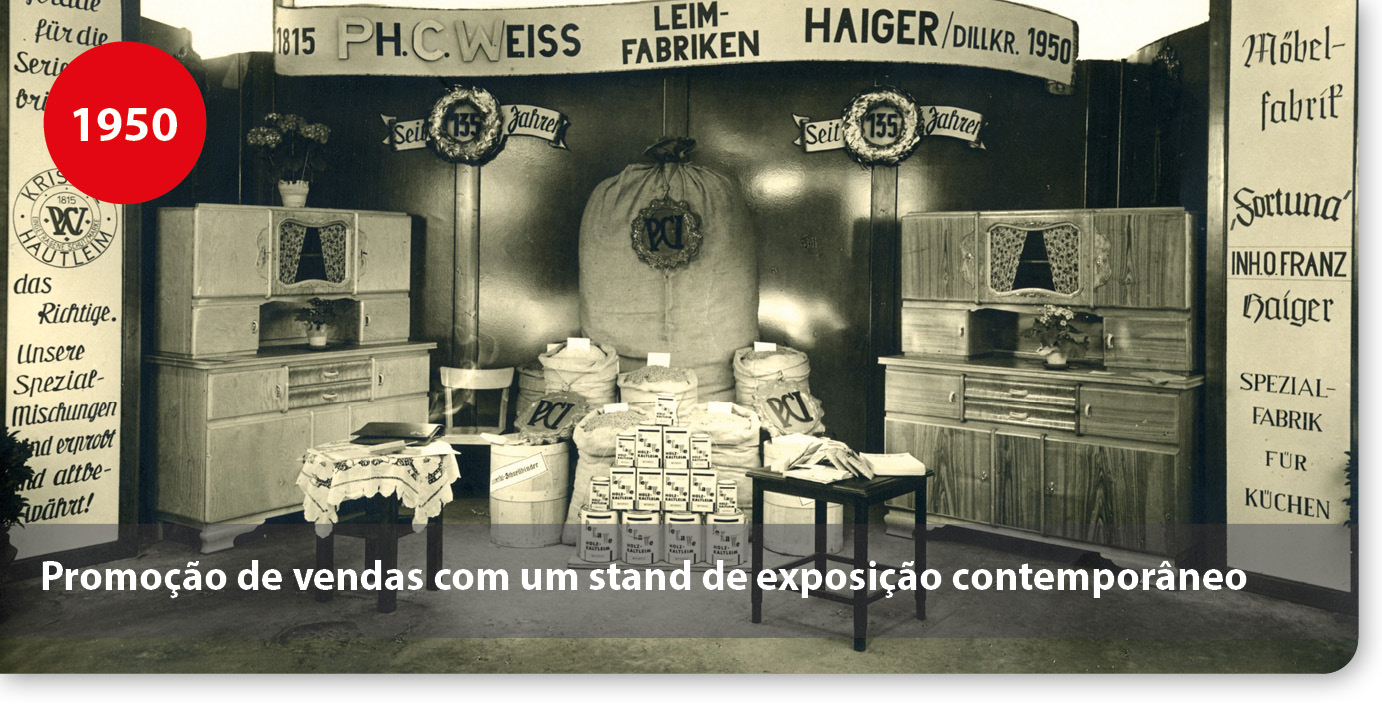 Stand de exposição para apresentação da gama de colas